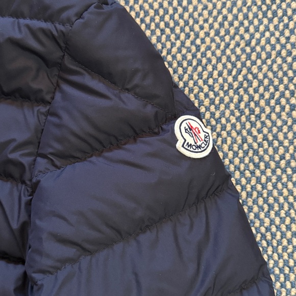 NWT 💯% authentic Moncler Kids Serapio Navy Puffer Jacket. With hanger&bag&tags - Picture 13 of 16